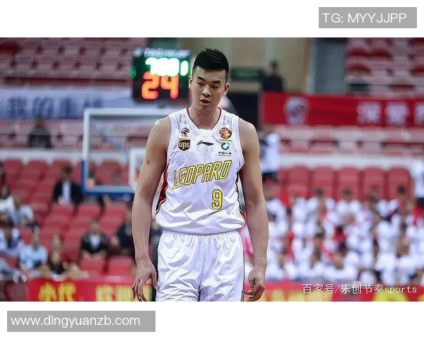 李慕豪的篮球之路：从青涩少年到职业球员的成长历程与挑战